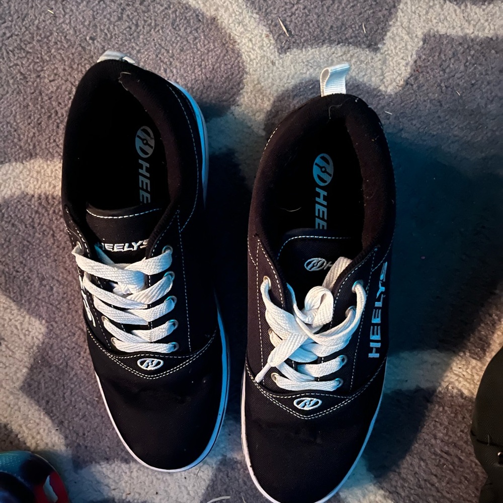 Heelys size 10